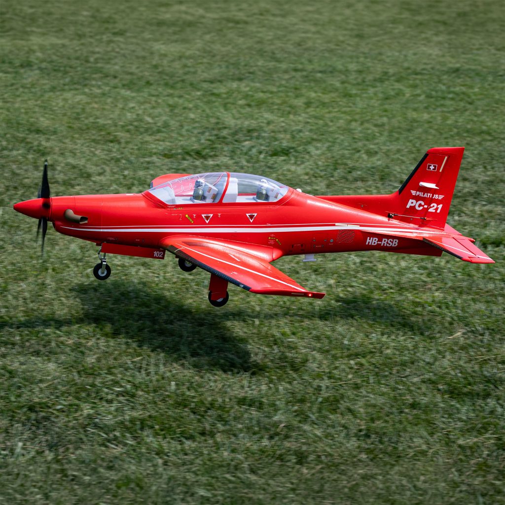E-flite Pilatus PC-21: an RC trainer with very grown-up pace